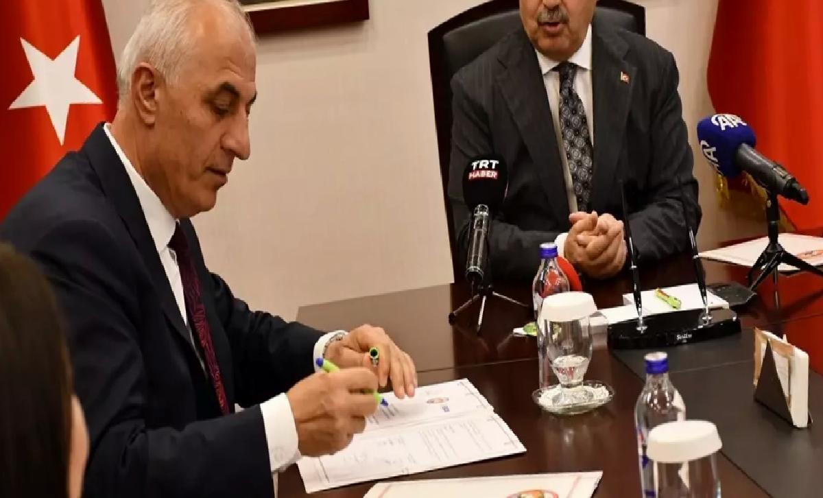 Adana’da evlenecek gençlere alışverişlerinde indirim sağlanması emeliyle protokol imzalandı