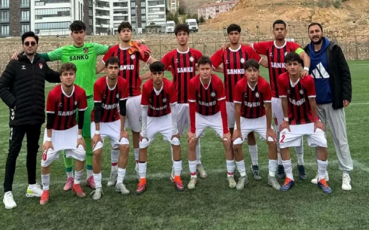 ASKSL Futbol Ekipleri Türkiye Finallerine Gitti