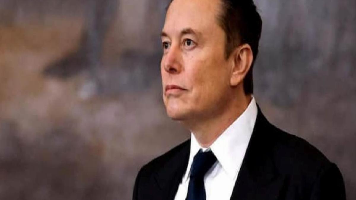 Elon Musk: Robotlar 5 yıl içinde en uygun insan cerrahları geride bırakacak