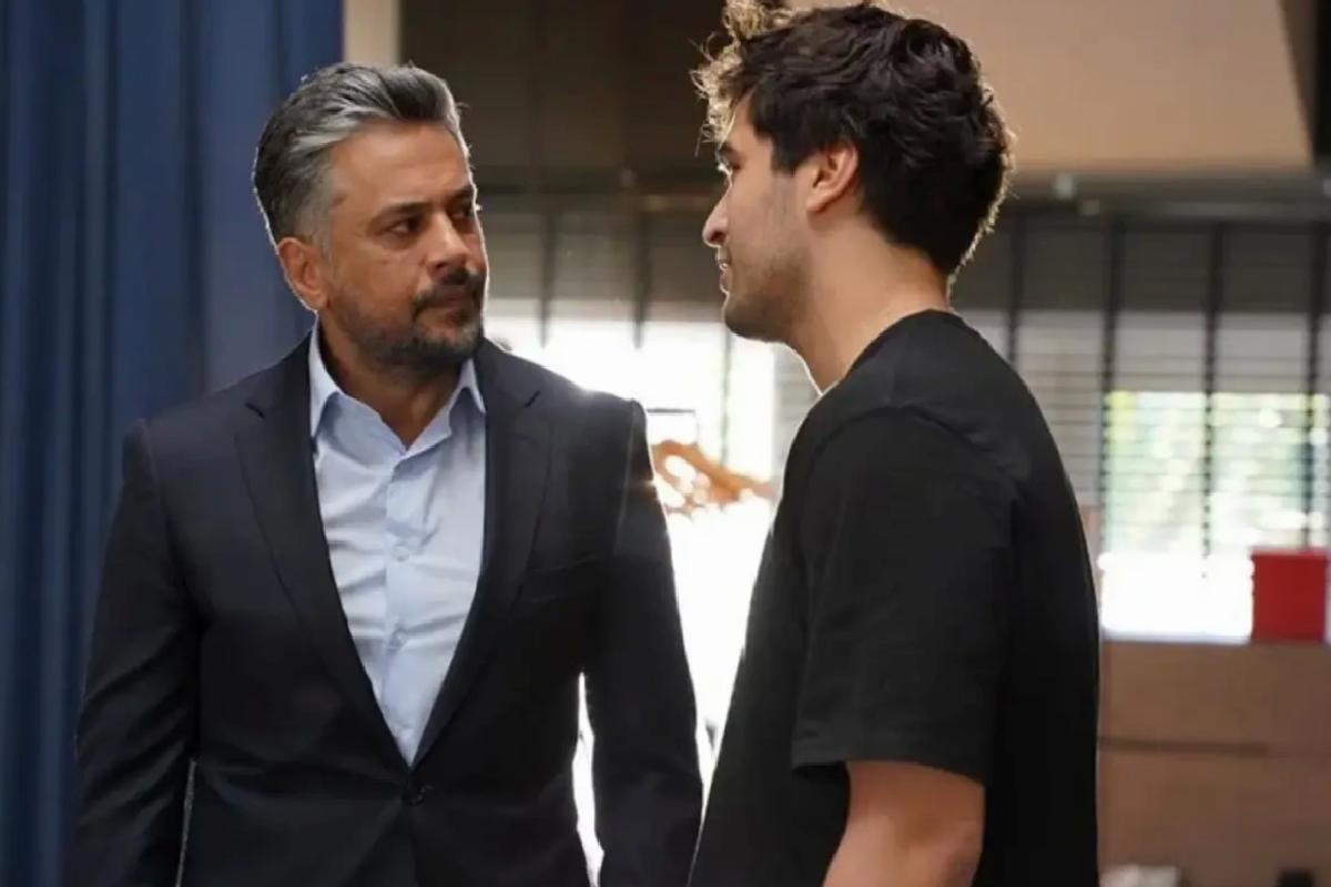Emre Altuğ’dan büyük vefa! Mert Ramazan Demir’in yemin merasimine katıldı