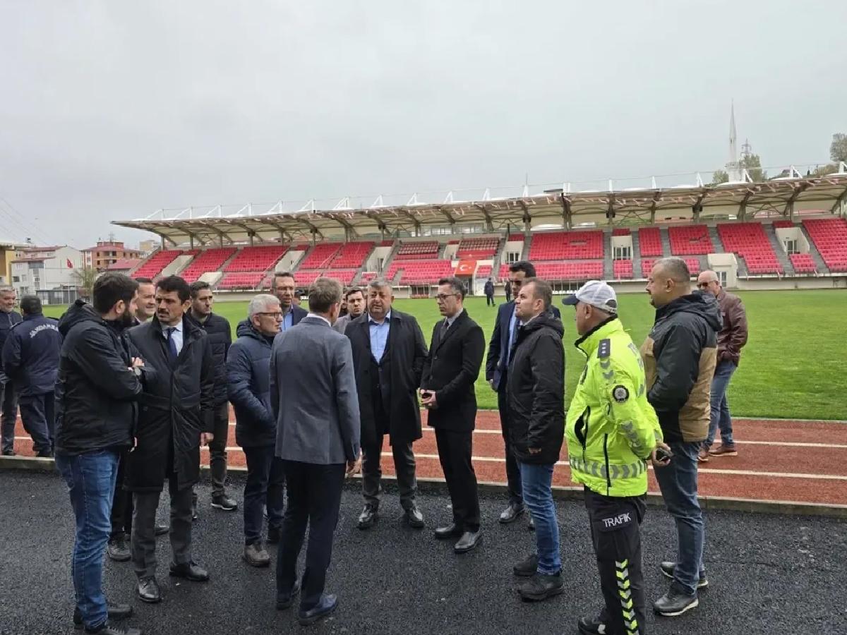 Kaymakam Koç, Bulancak Stadı’nda İncelemelerde Bulundu