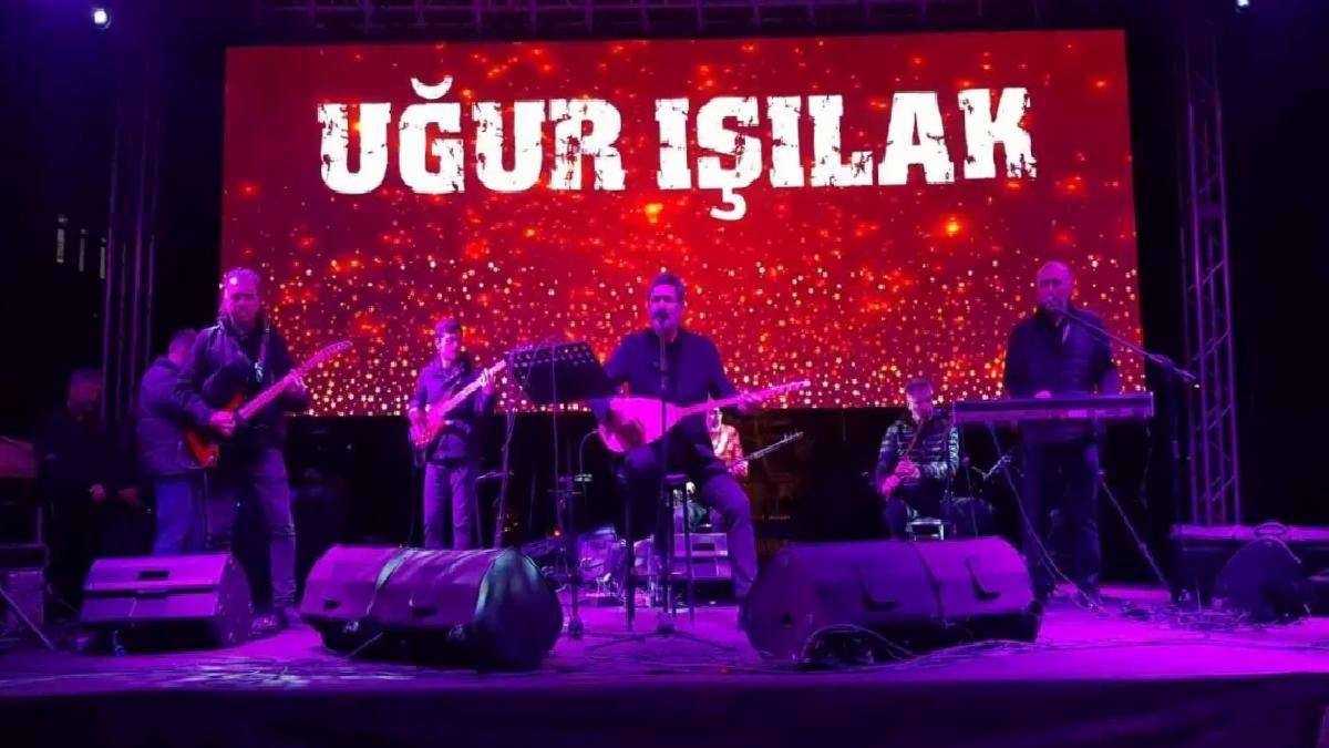 Uğur Işılak Karabük’te ‘3 Nisan’ Etkinliklerinde Sahne Aldı