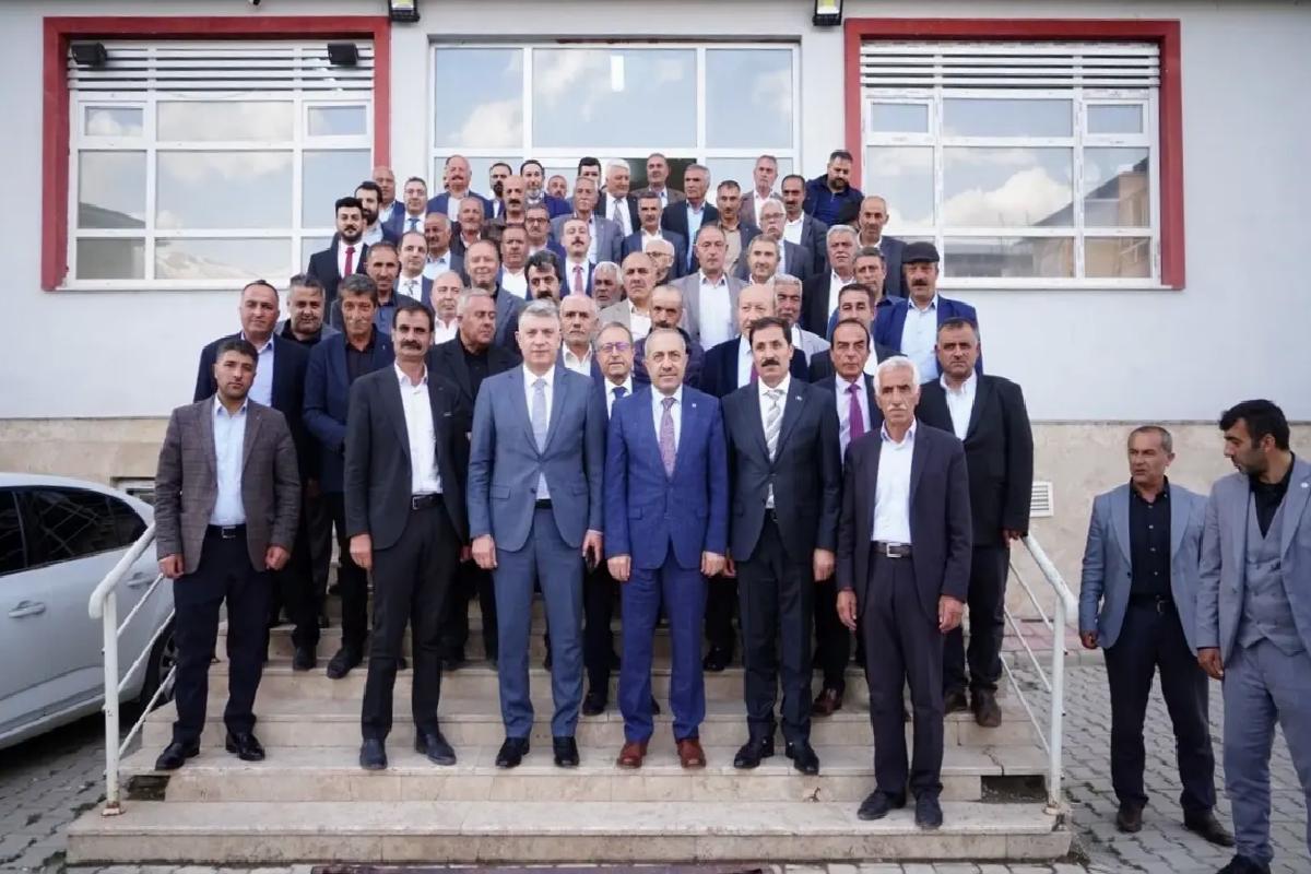 Van’da Muhtarlar ve Kurum Amirleri Buluştu