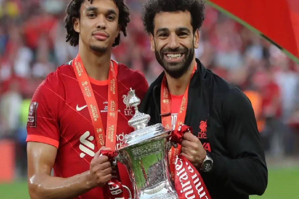 1 hafta evvel şampiyon olan Liverpool’da birinci ayrılık resmen duyuruldu