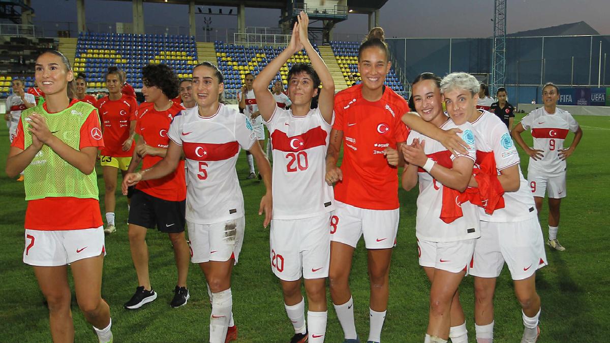 A Ulusal Bayan Futbol Ekibi’nin aday takımı aşikâr oldu