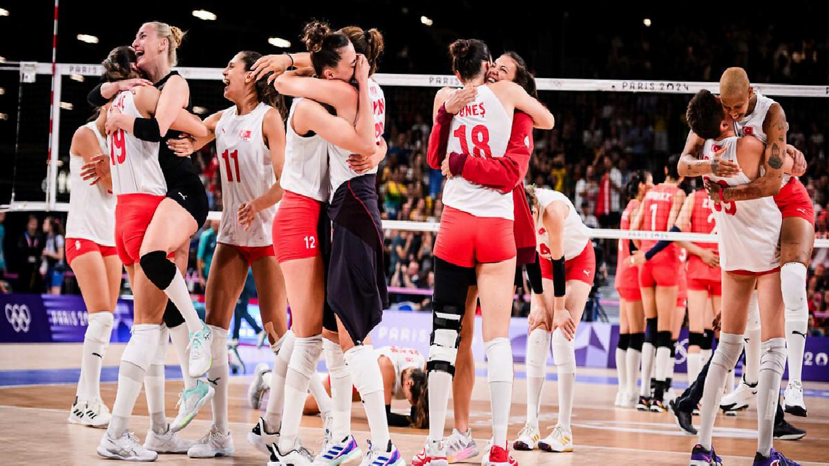 A Ulusal Bayan Voleybol Grubu, İtalya’da uğraş edecek