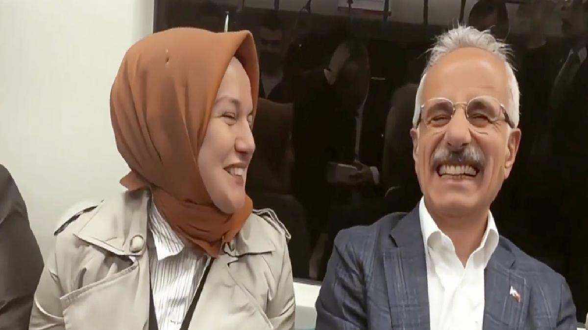 Abdulkadir Uraloğlu, Marmaray’da vatandaşlarla sohbet etti