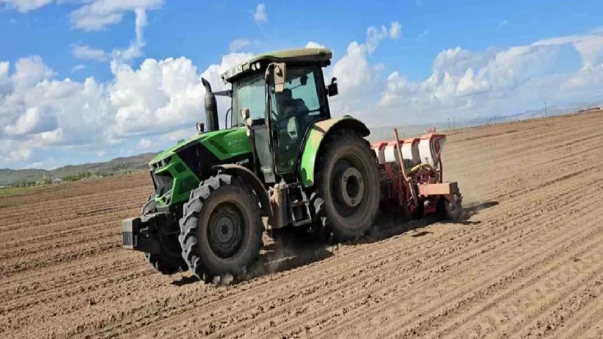 Adilcevaz’da Şeker Pancarının Ekimine Başlandı
