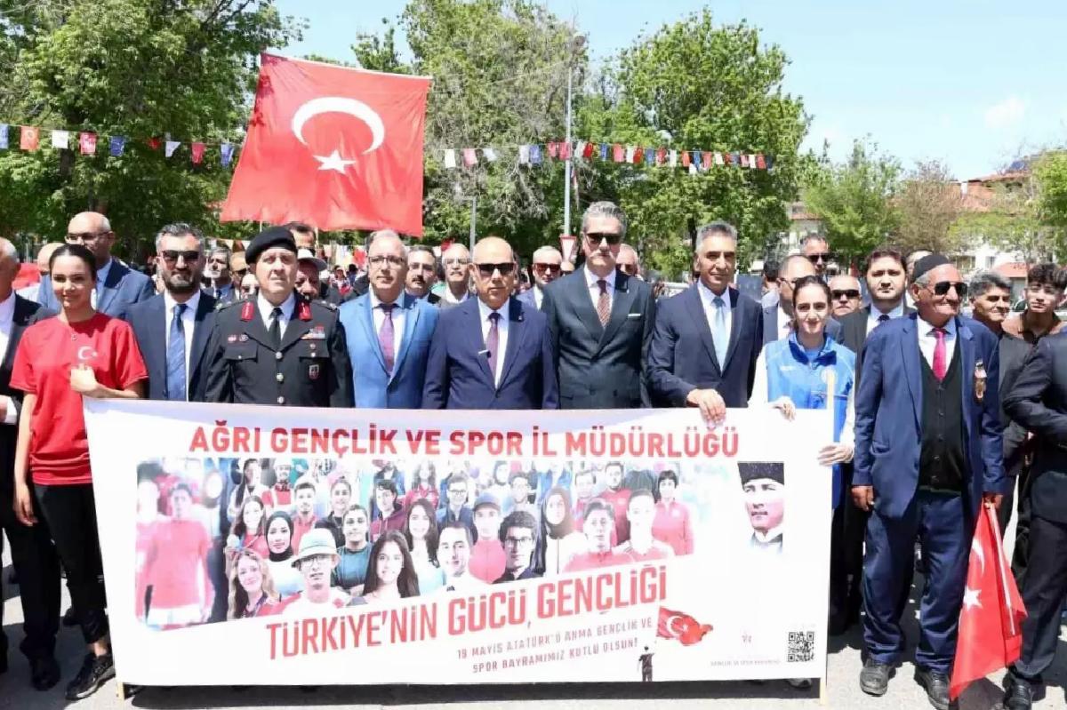 Ağrı’da 19 Mayıs, kortej yürüyüşü ve sportif etkinliklerle kutlandı