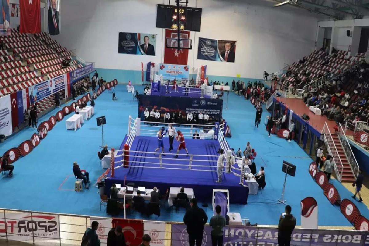 Ağrı’da Boks Şampiyonası Devam Ediyor