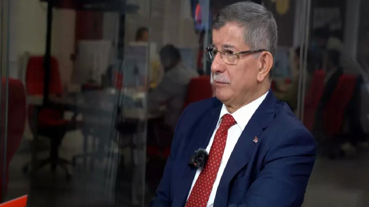 Ahmet Davutoğlu: Kişinin kimliğine bakmam bir yolsuzluk varsa karşısındayım