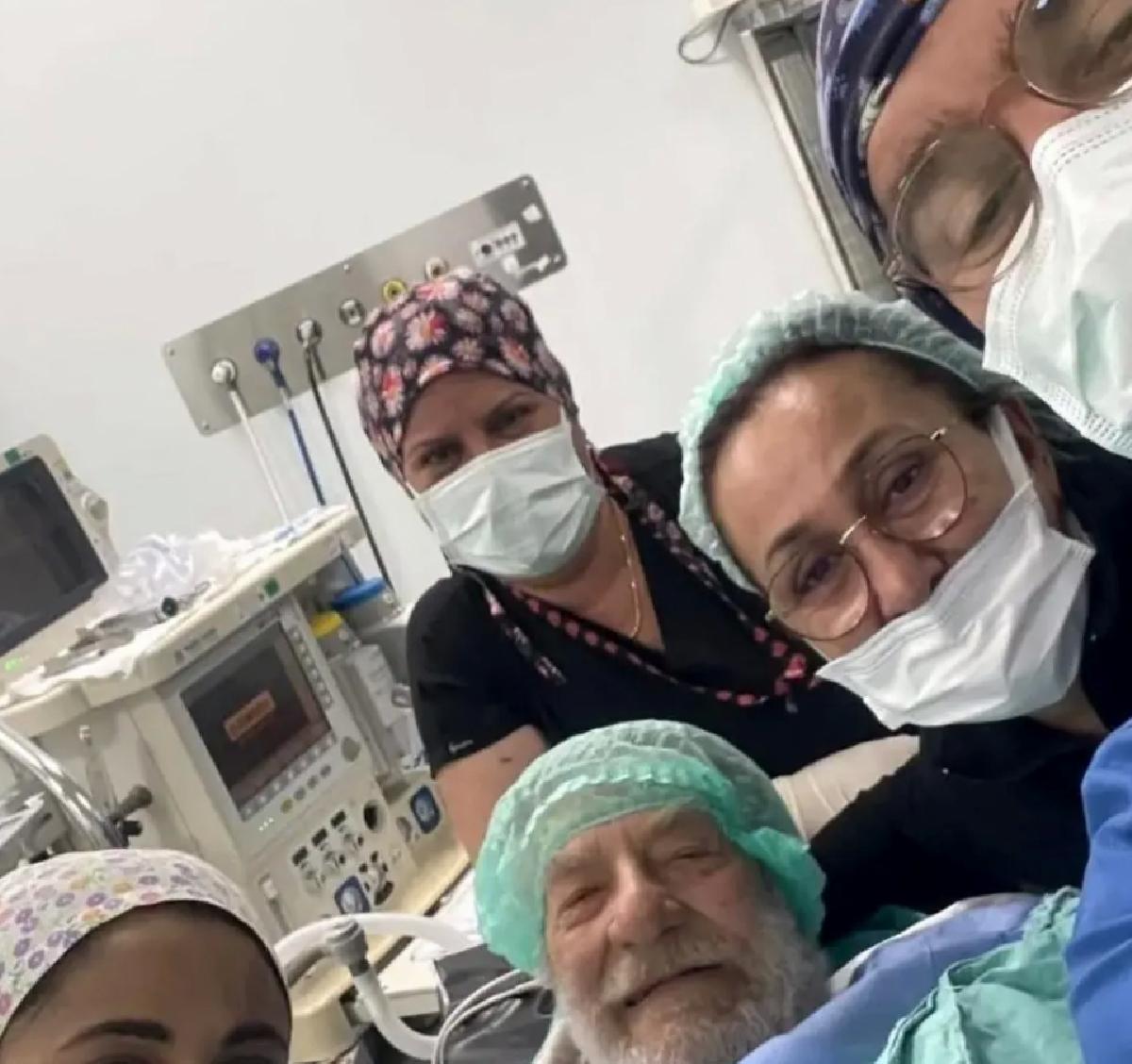 Ahmet Mekin Kalça Kırığı Ameliyatı Oldu