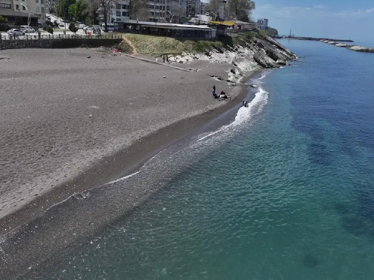 Akçakoca’da Sıcak Havada Deniz Keyfi