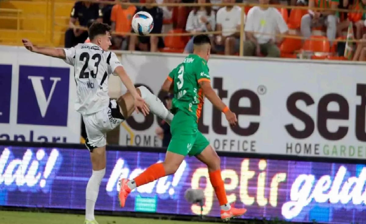 Alanyaspor ve Beşiktaş 1-1 Beraberlik Sözleşti