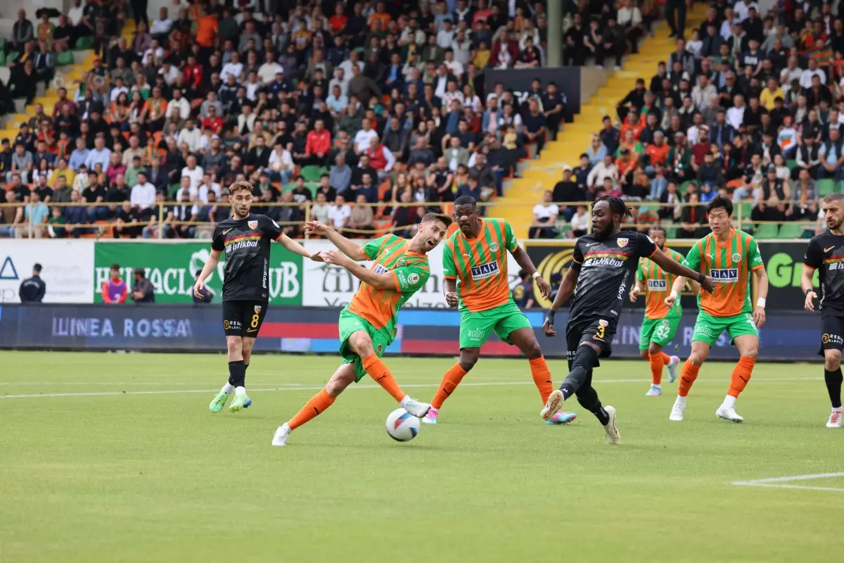 Alanyaspor ve Kayserispor 1-1 Beraberlik