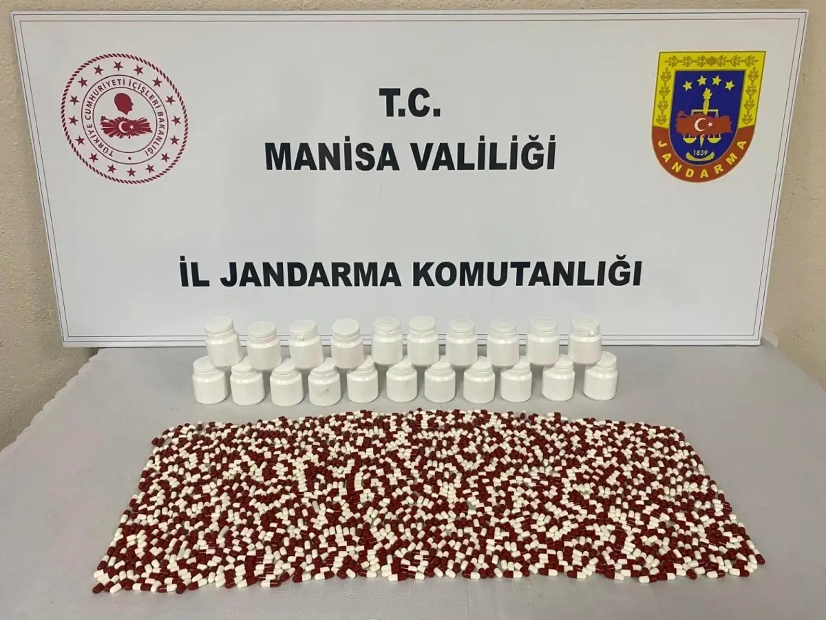 Alaşehir’de 2.458 Sentetik Ecza Hapı Ele Geçirildi
