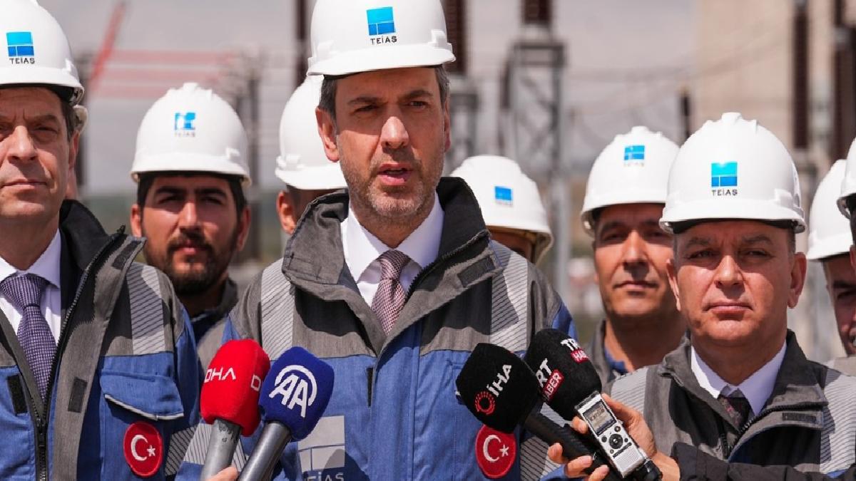 Alparslan Bayraktar: Türkiye’nin elektrik sınırlarında kesintiye neden olacak sorun yok