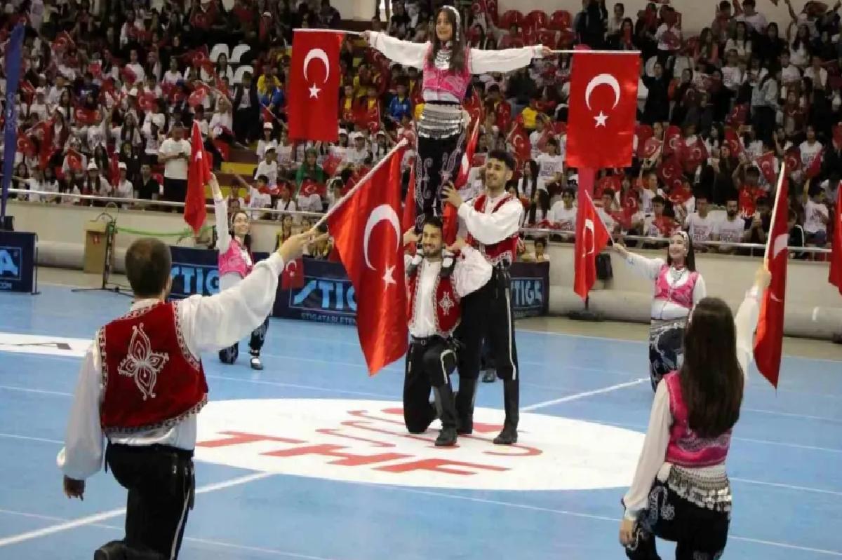 Amasya’da 19 Mayıs Bayramı Coşkuyla Kutlandı