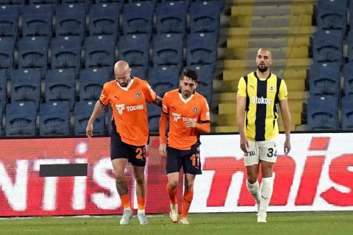Amrabat Cezalı Duruma Düştü
