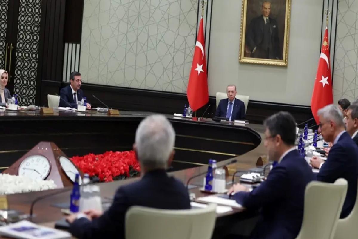Ana gündem PKK’nın fesih kararı! Kabine Erdoğan başkanlığında toplandı!