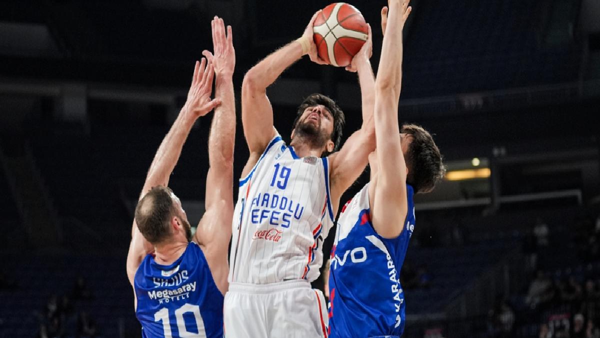 Anadolu Efes, Büyükçekmece Basketbol’u mağlup etti