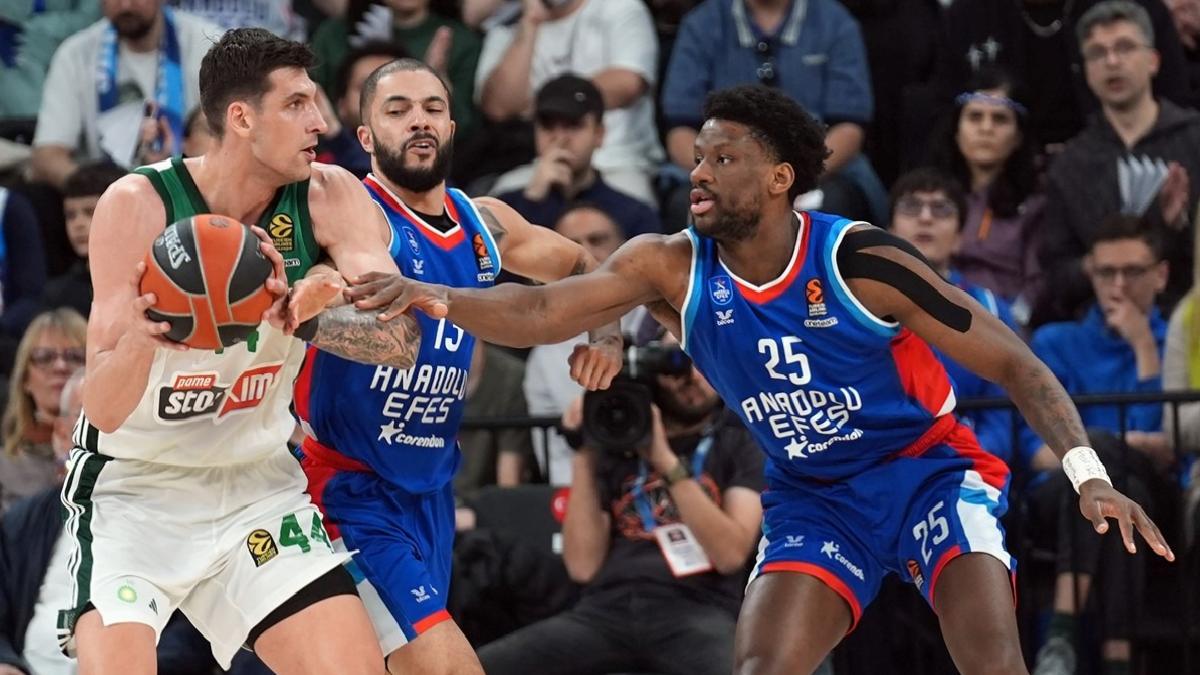 Anadolu Efes, Panathinaikos serisinde geri düştü