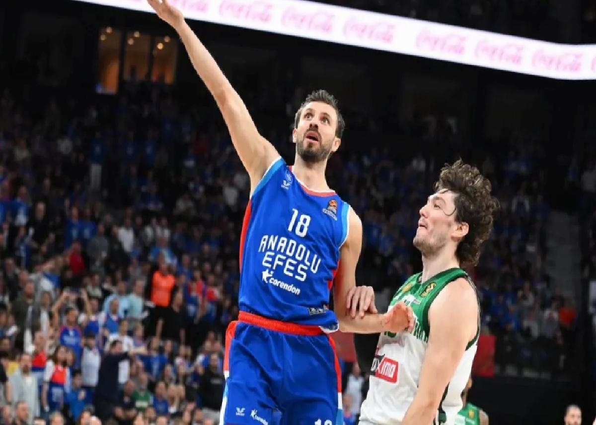 Anadolu Efes Tamam Ya da Devam Maçında