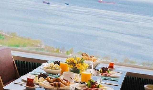 Anneler Günü’nde Marmara Denizi Görünümünde Brunch Keyfi: Sky167’de Annenize Lezzetle Taçlanan Bir Gün Armağan Edin!