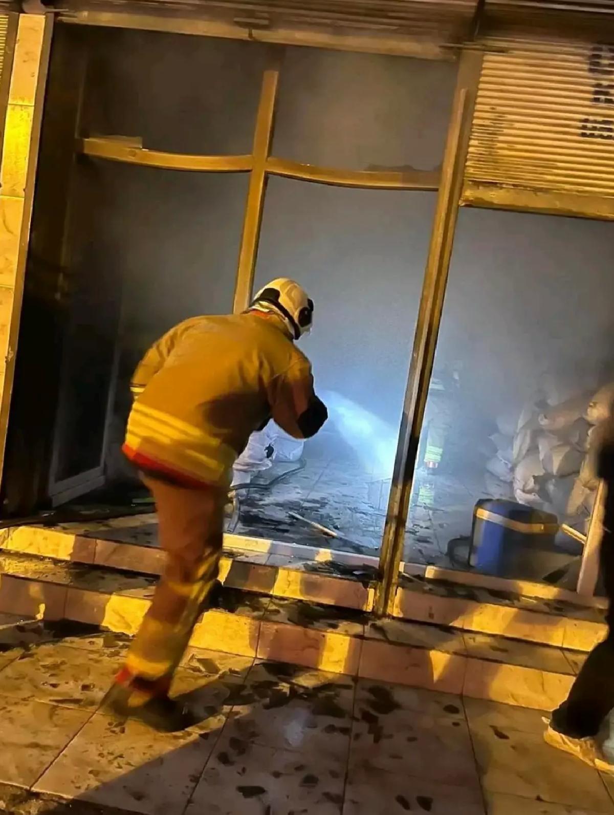 Antakya’da Dokuma Deposunda Yangın