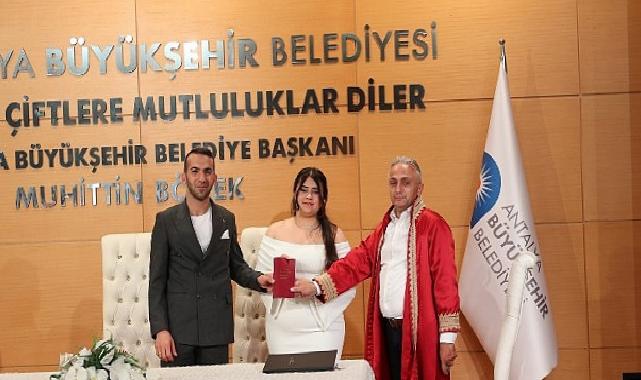 Antalya Büyükşehir Belediyesi nikah salonunda “05.05.2025” yoğunluğu