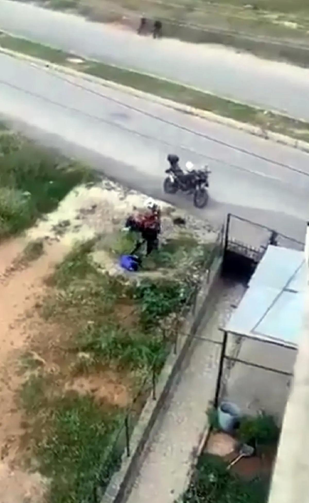 Antalya’da Polisler Darp Hareketinde Bulundu, Vazifeden Uzaklaştırıldı