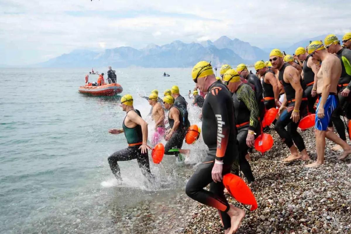 Antalya’nın Konyaaltı Kıyısı, X-WATERS Yarışına Mesken Sahipliği Yaptı