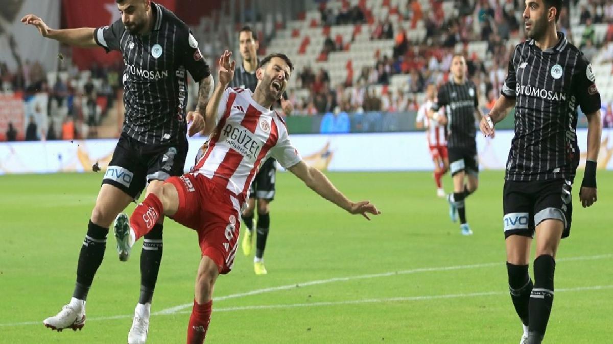 Antalyaspor konuğu Konyaspor’u tek golle geçti