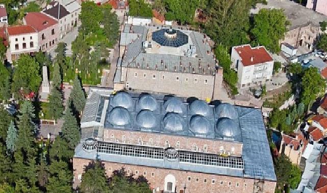Aracınızı en uygun fiyatlarla kiralayın, Müzeler Haftasında kültür rotası yapın