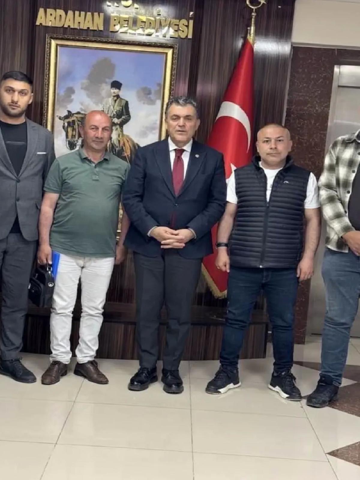 Ardahan Belediye Başkanı Muhtarlarla Buluştu