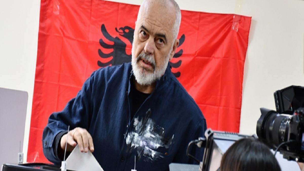 Arnavutluk’ta genel seçim: Rama’nın partisi önde