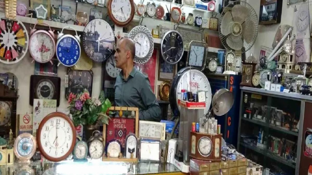 Asırlık saatler Vanlı ustanın elinde tekrar hayat buluyor