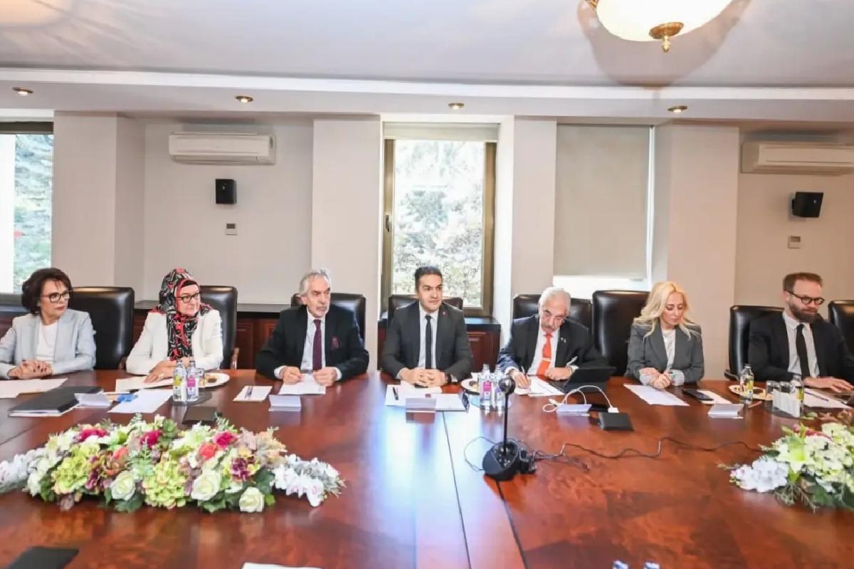 Bakan Ersoy’dan Kültür ve Sanat Vizyonu Toplantısı