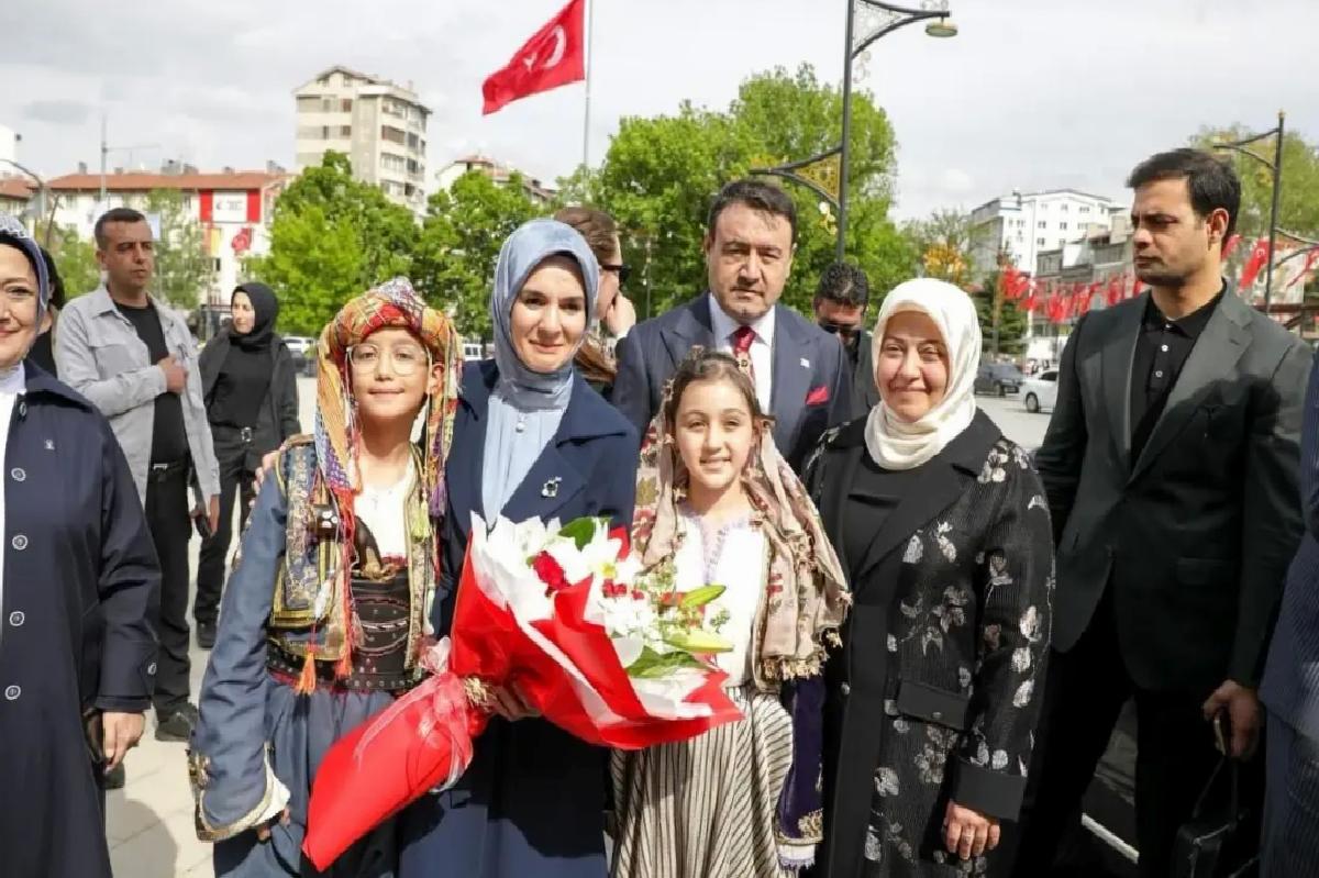 Bakan Göktaş Kütahya’da Ziyaretlerde Bulundu