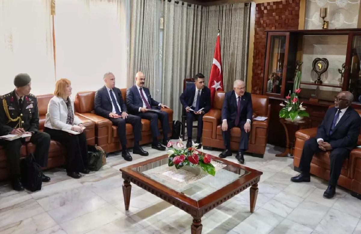 Bakan Güler Kamerun’da Resmi Temaslarda Bulundu