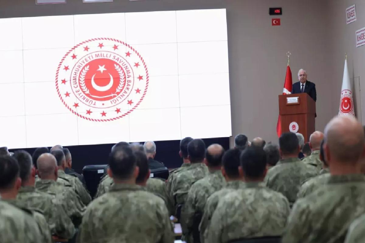 Bakan Güler, TEKNOFEST’e katılmak üzere KKTC’ye gitti (2)