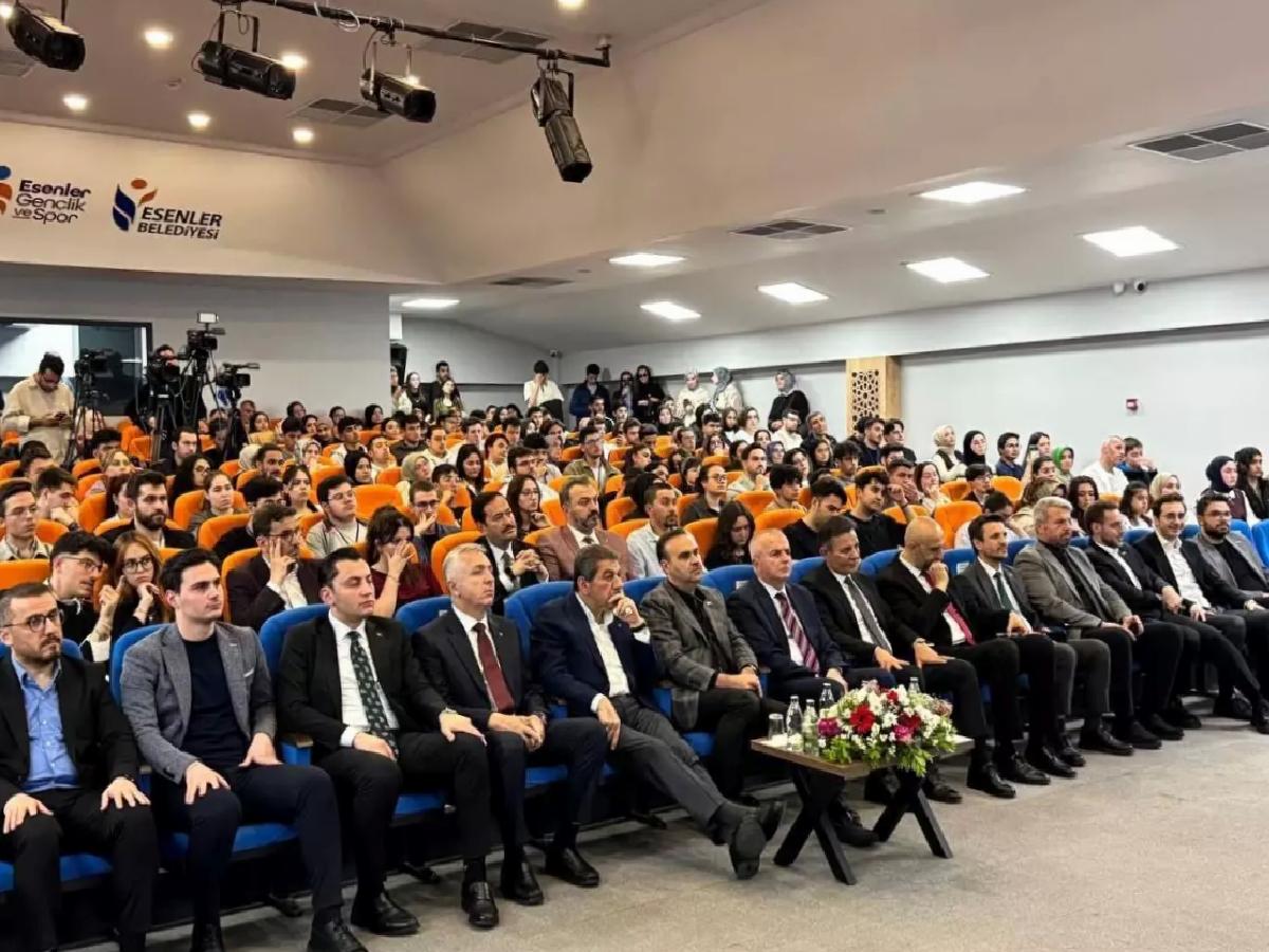 Bakan Kacır: “Savunma sanayisinde dünyada yüzde 68’lik bir pazar hissesiyle dünya birincisi olmayı başardık”