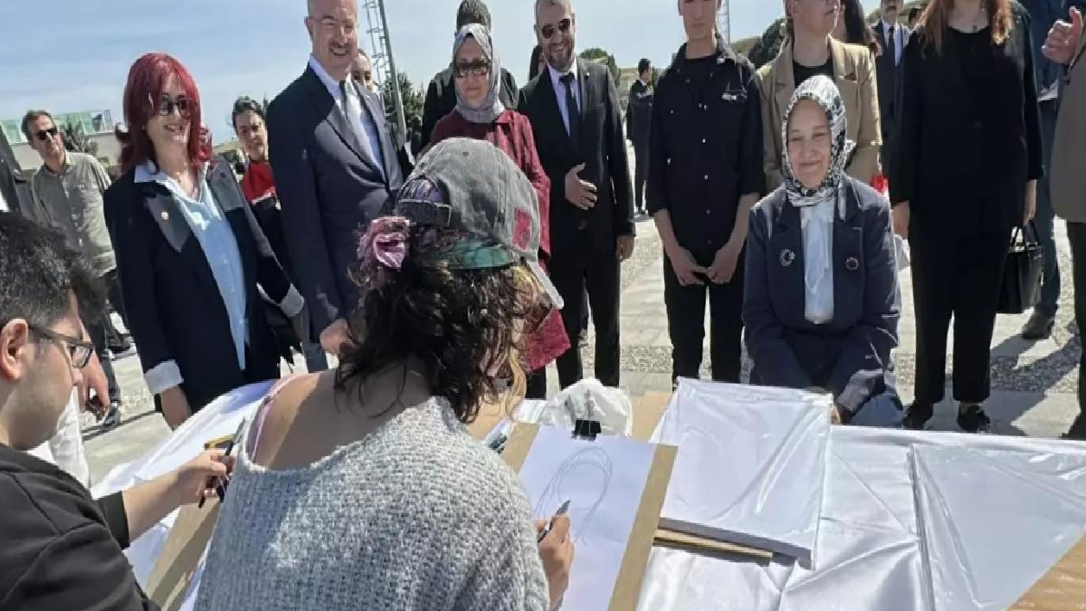 Bakan Yenigün Büyük Aile Şenliği’nde