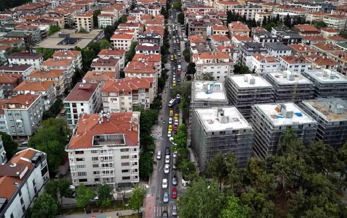 Bakırköy’de Caddede Trafik İsyanı