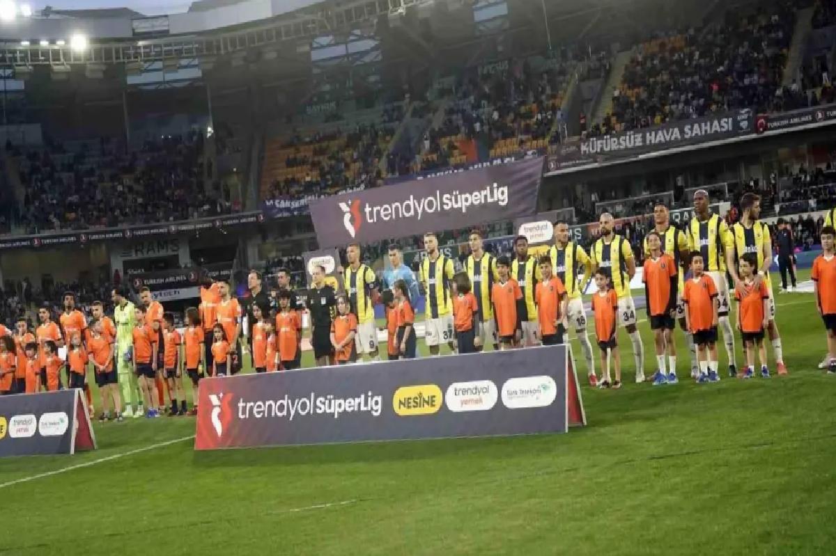 Başakşehir – Fenerbahçe Maçı Golsüz Başladı