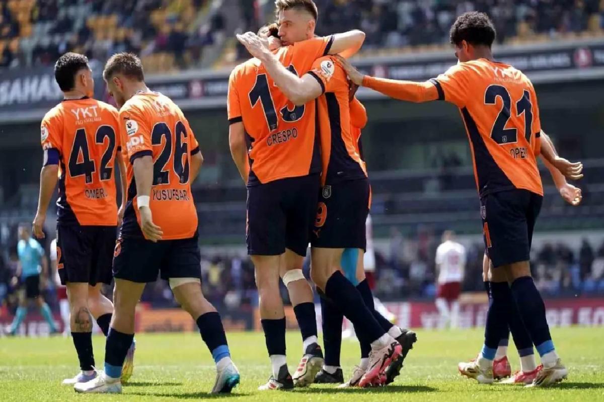 Başakşehir, Fenerbahçe’yi Yenerek Avrupa Hedefliyor