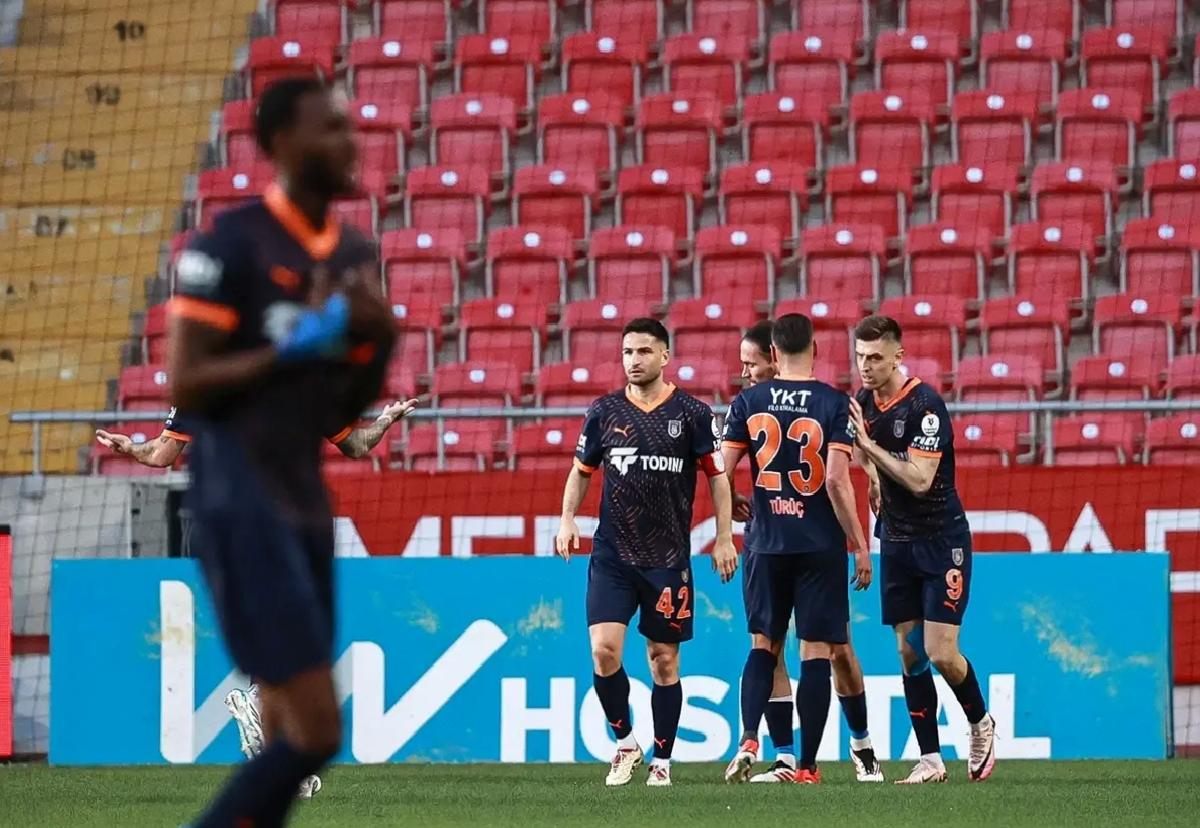 Başakşehir, Hatayspor’u 2-1 Geçti