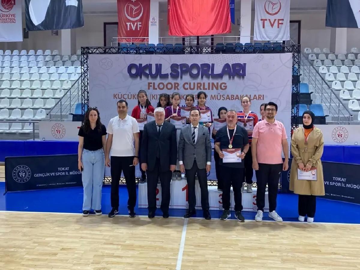 Başçiftlik Küçük Kız Curling Ekibi İkinci Oldu