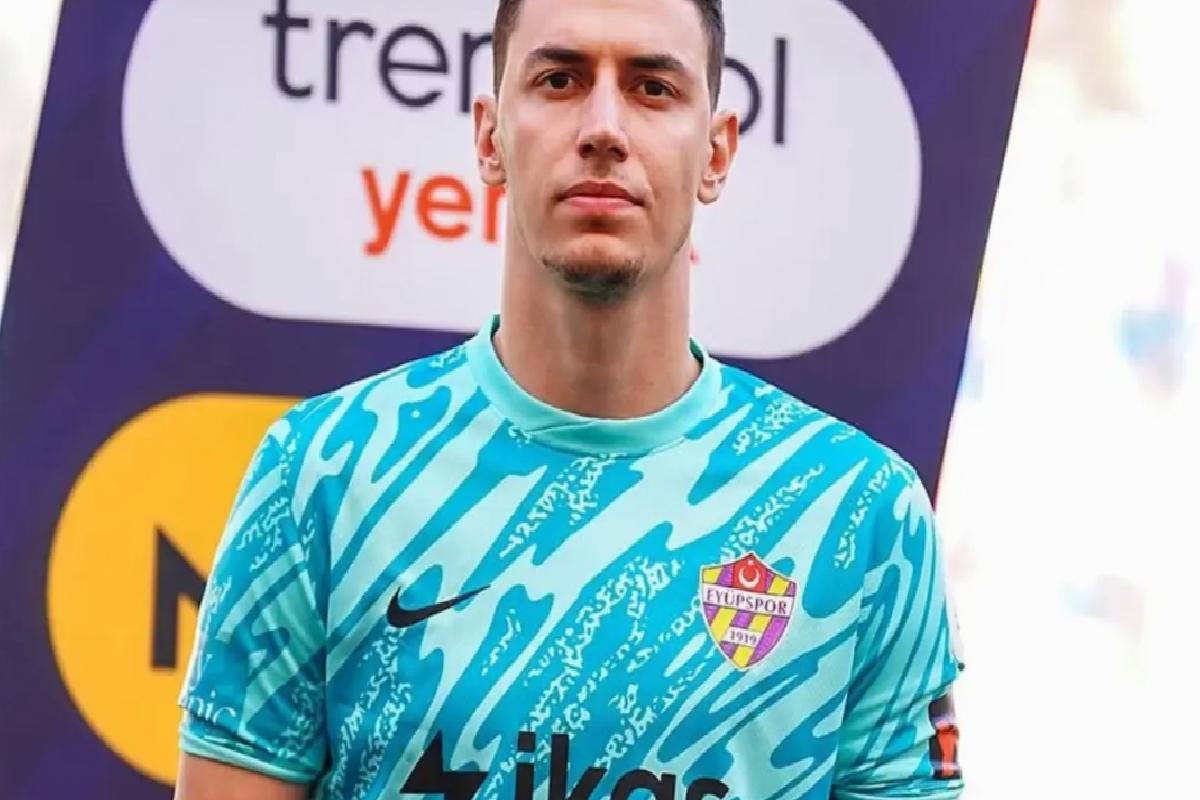 Berke Özer 2 yıllık imzayı attı