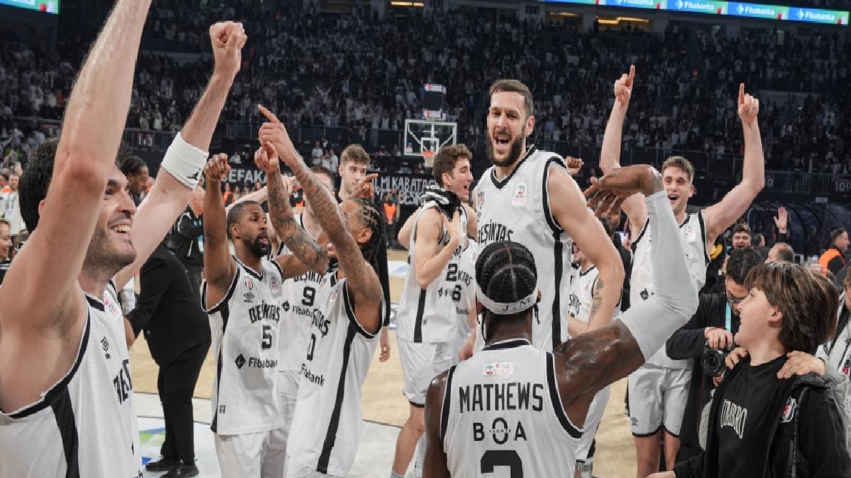 Beşiktaş, pota derbisinde Fenerbahçe’yi mağlup etti